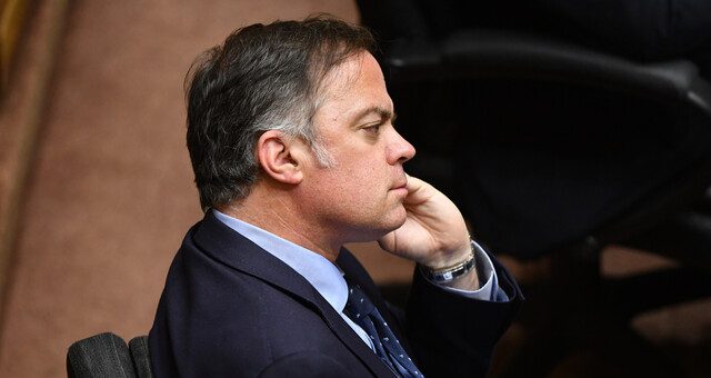 Fiscalía investigará pagos de Yáber a Walker mientras senador intenta explicar origen de traspasos