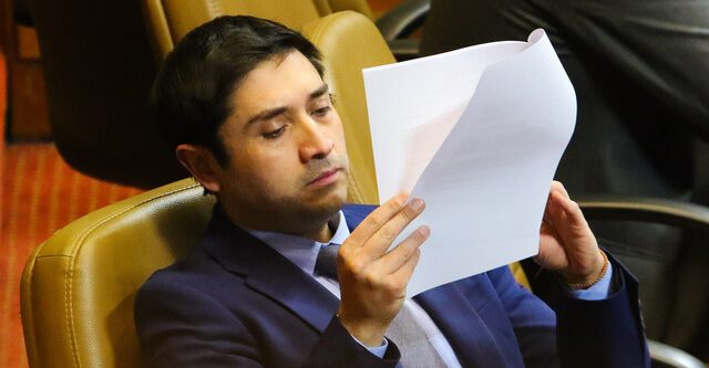 Fiscalía aprieta el acelerador y pide formalizar a Calisto por fraude al fisco tras su desafuero