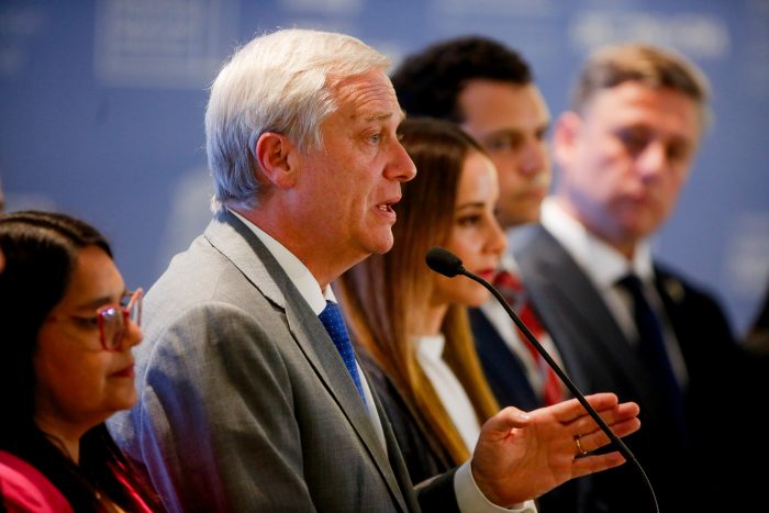 Carmen Frei encabeza rechazo a dichos de Kast sobre liberar a violadores de DD.HH.