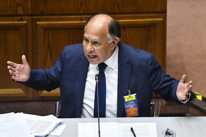 Abogado de Simpertigue denuncia que la Acusación Constitucional está viciada