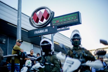 Por problemas en tren, Metro cierra estaciones en la Línea 2