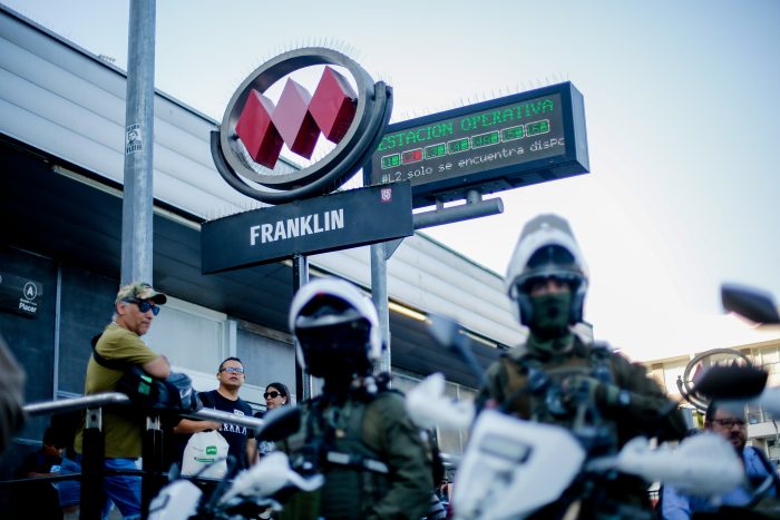 Por problemas en tren, Metro cierra estaciones en la Línea 2