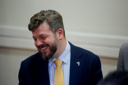 Kaiser llega con su "agenda" a "La Moneda chica" de J.A. Kast para integrarse a su gobierno