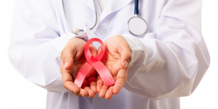 OPS alerta por diagnóstico tardío de VIH y urge acelerar pruebas, tratamiento y prevención