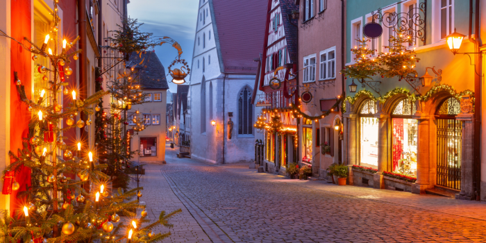 De Laponia a París: los destinos del mundo que se convierten en postales navideñas
