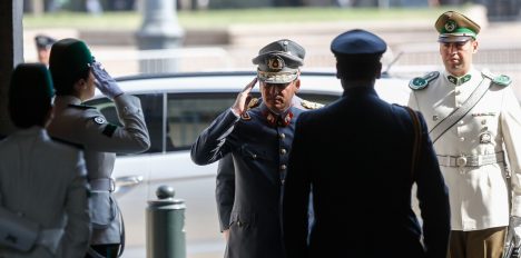 Crisis presupuestaria del Ejército destapa polémicas destinaciones al extranjero