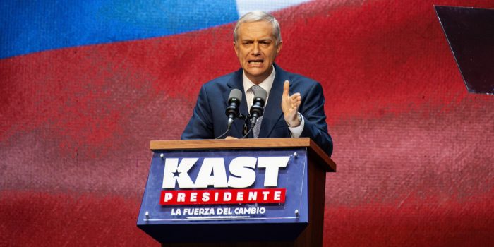 ¡Silencio y respeto!