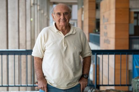 Alessandro Portelli, historiador italiano: "La hegemonía de la derecha se basa en el miedo"