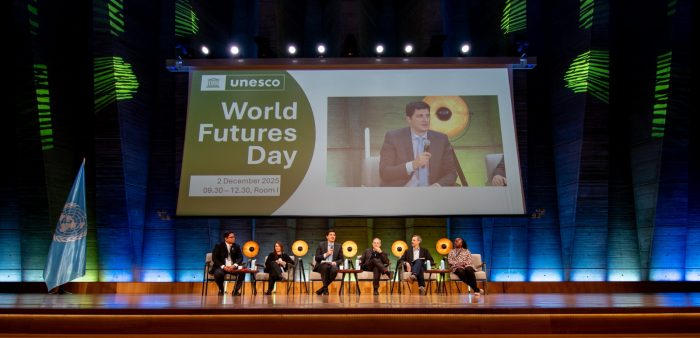 Unesco destaca a Chile como modelo global para anticipar el futuro en tiempos de polarización