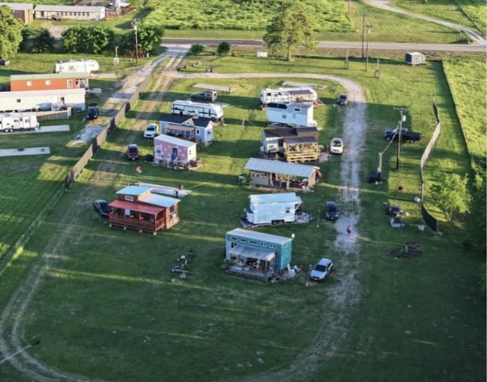 La comunidad femenina en Texas donde vivir sin hombres es la clave de la paz: así nació Bird’s Nest