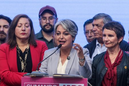 Mazazo electoral obliga al progresismo a duro tránsito por el desierto