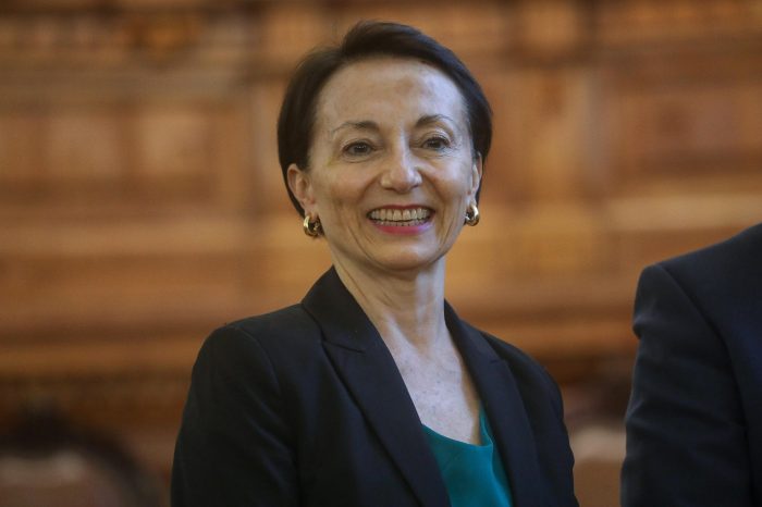 Gloria Ana Chevesich asume un rol histórico al convertirse en presidenta de la Corte Suprema
