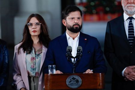 Boric garantiza traspaso de mando ordenado a Kast y promete entregar "un país en marcha"