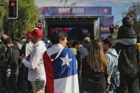 Antes del conteo final comando de Kast celebra y derecha raya la cancha a "nueva oposición"