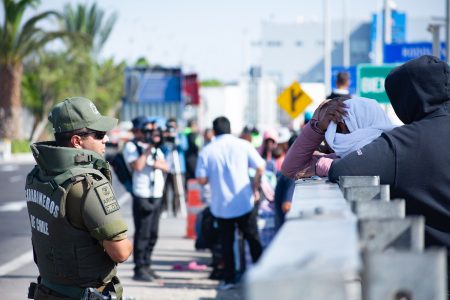 Gobierno explica por qué aún no sacan migrantes irregulares: "No podemos expulsar mientras entran"