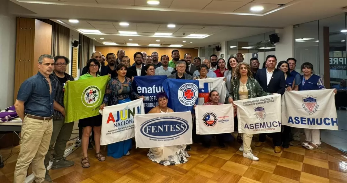 Gobierno logra acuerdo con gremios de la Mesa del Sector Público: reajuste salarial será de 3,4%