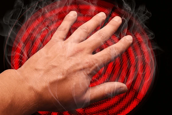 Seguridad, inmigración y finanzas públicas: los tres "fierros calientes" para Kast