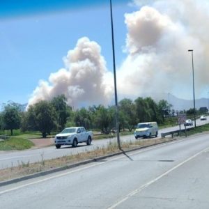 Incendio forestal en Pudahuel obliga a declarar segunda alarma cerca de la Ruta 68 y aeropuerto