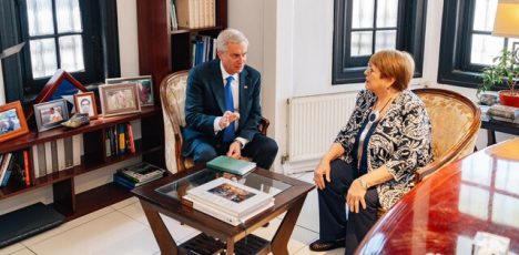 Bachelet en La Moneda: Kast recibe a exmandataria en medio de incertidumbre por candidatura a la ONU
