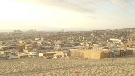 Autor de libro sobre campamento: "El mercado (...) se autorregula; el Estado no puede hacer nada"