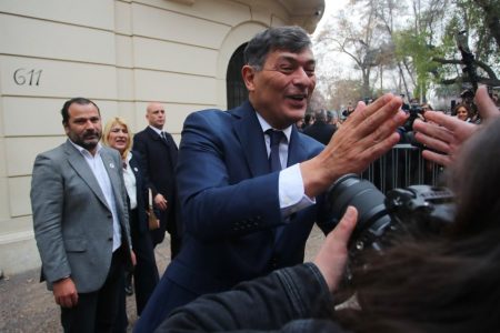 PDG enfrenta sus primeras tensiones y busca posicionar el voto nulo como tercera vía