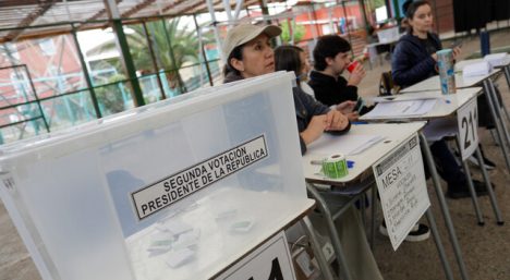 Cuenta regresiva para votar en segunda vuelta: menos de una hora para el cierre de mesas