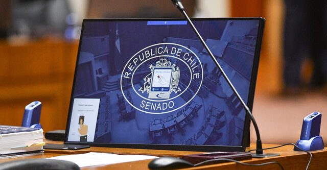 Reforma al sistema político: “díscolos” ganan tiempo, pero acuerdo transversal sigue en pie