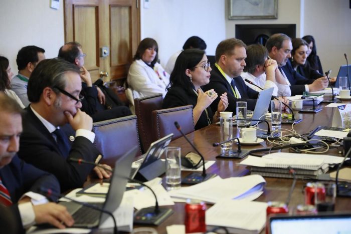 Consejo Fiscal Autónomo tira la cadena a propuesta de reajuste de sueldos al sector público