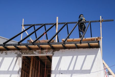 Desafío Levantemos Chile despliega ayuda en Penco y Lirquén: llaman a donar para sostener emergencia