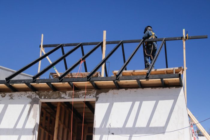 Desafío Levantemos Chile despliega ayuda en Penco y Lirquén: llaman a donar para sostener emergencia