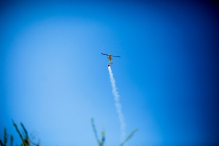 "Dimos espacio": Experto en incendios critica a la DGAC por no actualizar rutas aéras nocturnas