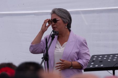 Cruce interno en el PC por declaraciones sobre Cuba vuelve a tensionar a Jeannette Jara