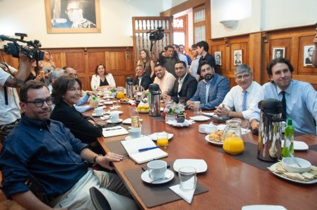 Socialismo Democrático confirma que la oposición irá en más de un bloque tras reunión con la DC