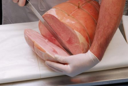 ¿El jamón es cancerígeno? Qué dice realmente la OMS sobre las carnes procesadas