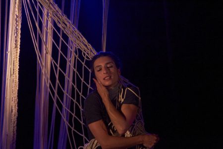 Montaje “Mujeres que tejen en el aire” en espacios de memoria