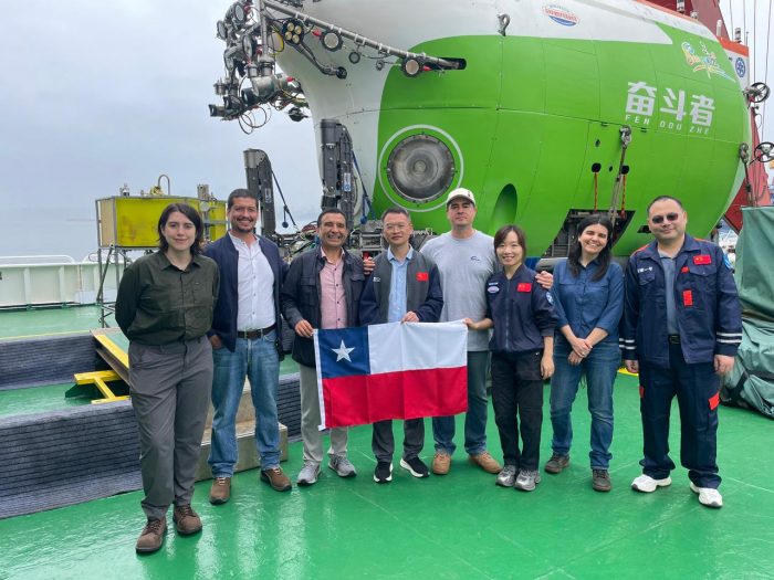 Viaje al abismo del Pacífico: Chile y China inician misión conjunta a 8.600 mts. de profundidad