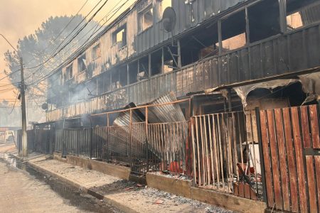 253 casas quemadas en Concepción: gobernador critica demora en Estado de emergencia