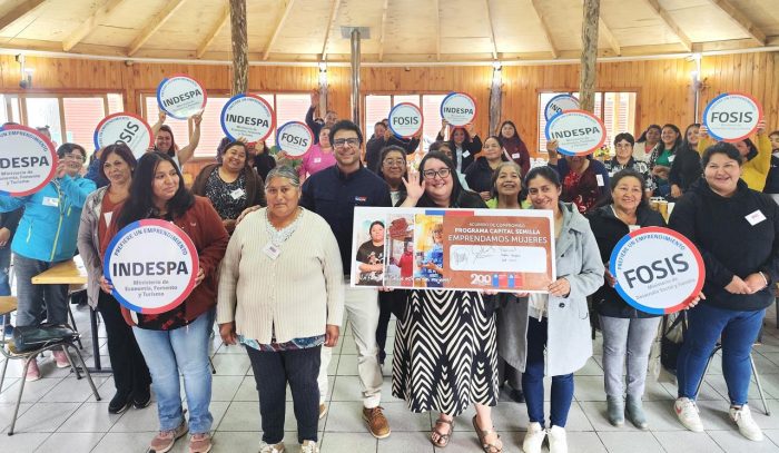 Programa impulsa a 130 mujeres del mar de Chiloé para fortalecer sus emprendimientos