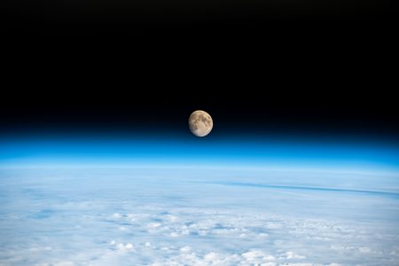 ¿La Tierra tendrá dos lunas hasta el 2083? La idea detrás del objeto 2025 PN7