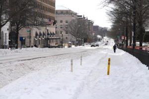 Al menos 11 muertos y un millón de hogares sin electricidad por tormenta de nieve en EEUU