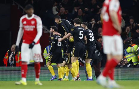 Manchester United deja más interesante la Premier League: derrota al líder Arsenal en partidazo