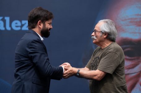 "Mono" González: un premio que también pertenece a las memorias de las regiones