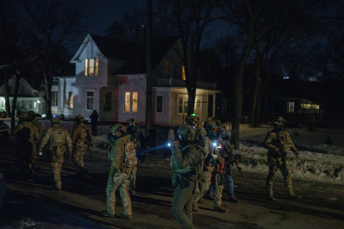 Agente de ICE dispara en la pierna a un venezolano en Mineápolis al intentar arrestarlo