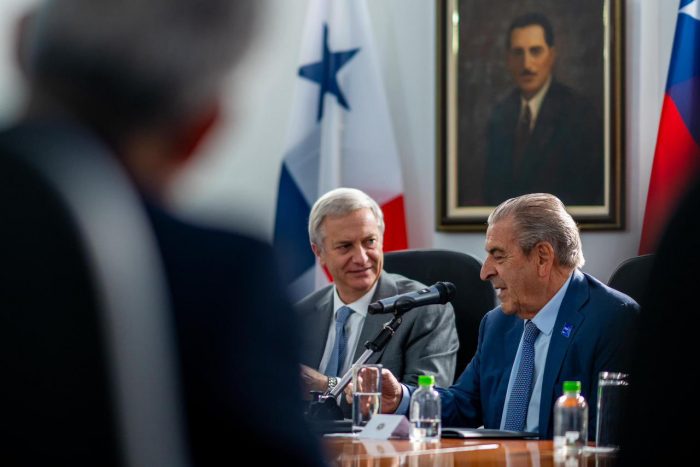 Kast encabeza encuentro con empresarios en Panamá junto a expresidente Frei
