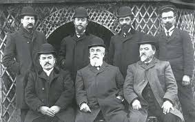 ¿Gymnopédies-Gnossiennes o Longkon-Chilkatungei?