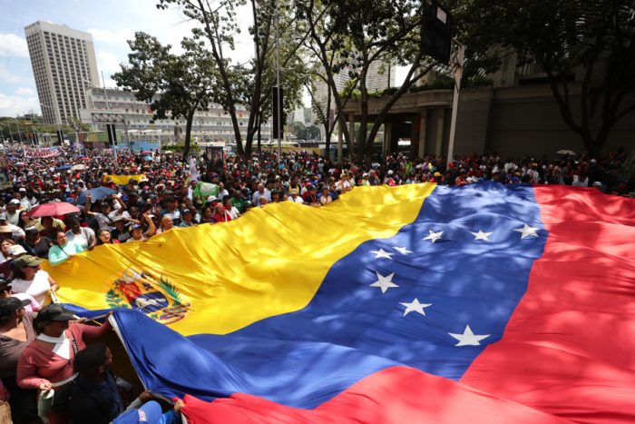 Pensar Venezuela desde la emoción y la razón