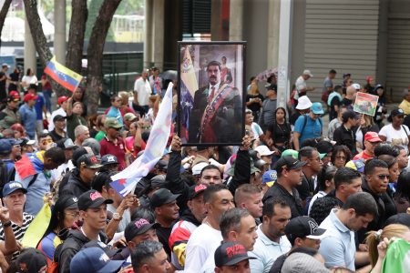 Marcha chavista en Caracas respalda a Delcy Rodríguez y exige liberación de Nicolás Maduro