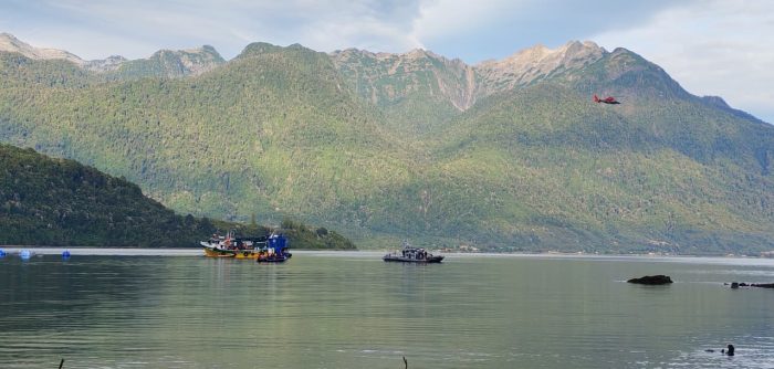 Hundimiento de embarcación salmonera en Reloncaví deja al menos seis personas desaparecidas