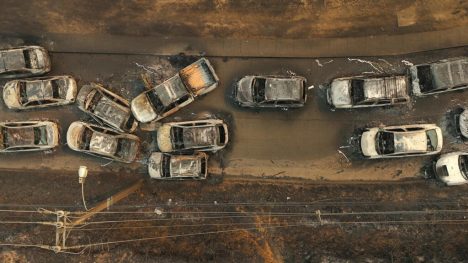 El país que arde: incendios fuera de control y política en pausa