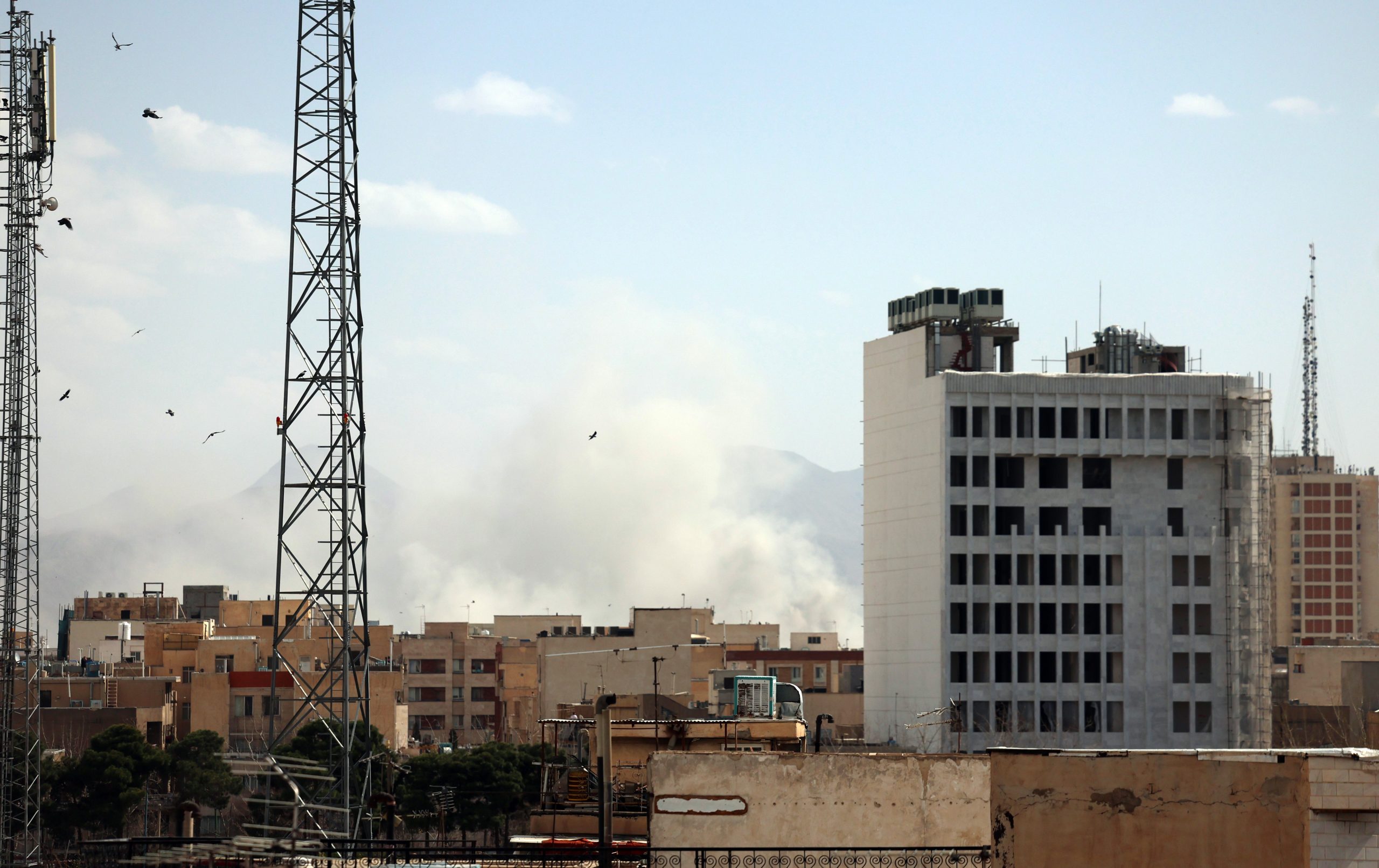 Israel anuncia la eliminación de Alí Larijani, figura central del régimen iraní